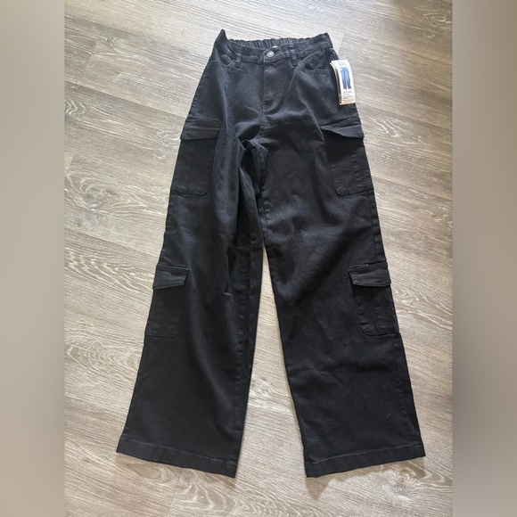 Women's Black Cargo Jeans - Picture 1 of 5